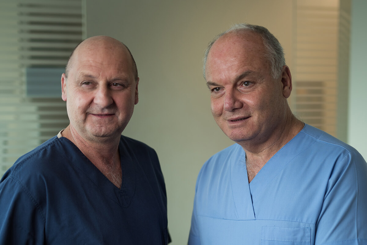 Δρ. Μηνάς Μαστρομηνάς και Δρ. Steve Davies